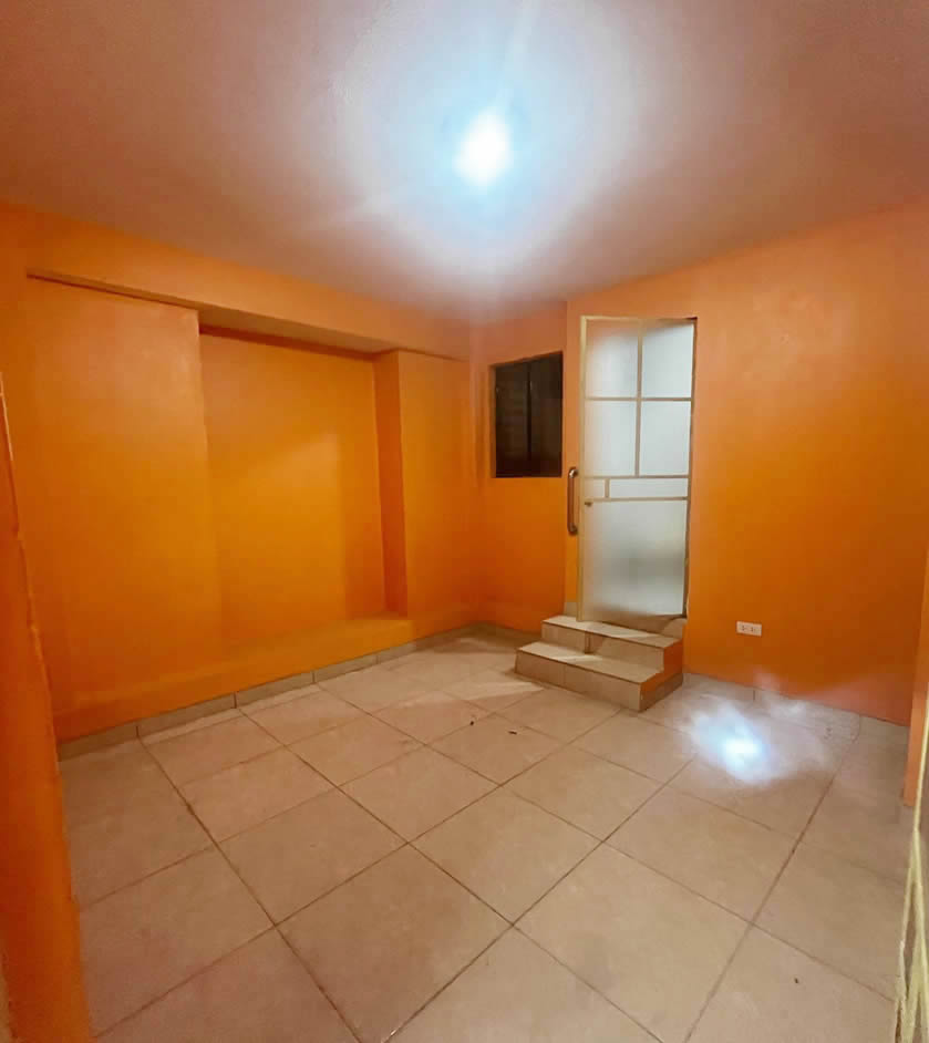 Se alquila edificio comercial de 4 pisos en Gamarra
