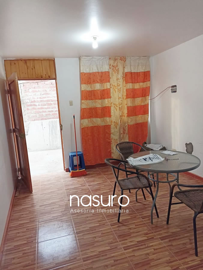 Se vende casa de dos pisos en Grocio Prado
