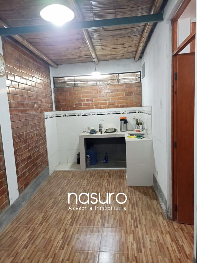 Se vende casa de dos pisos en Grocio Prado