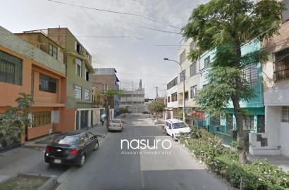 Se vende casa de 3 pisos en Zarate