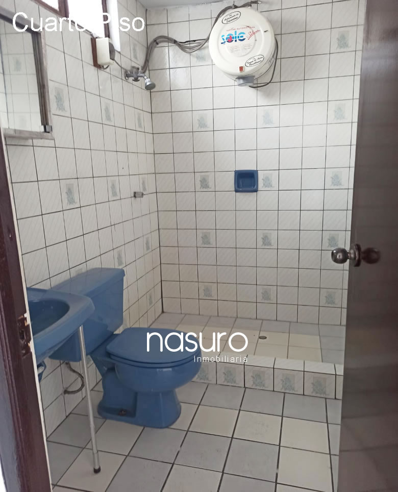 Se vende terreno muy cerca del Emporio Comercial de Gamarra