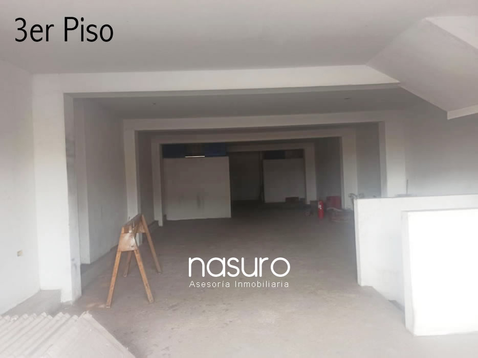 Se vende local comercial en Gamarra