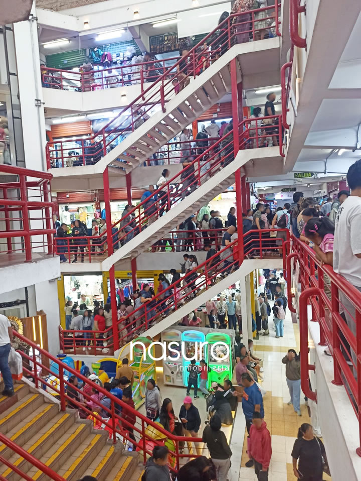 Se vende tienda en Galería El Rey, Gamarra