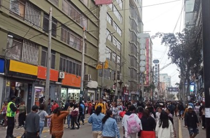 Se vende tienda en Gamarra