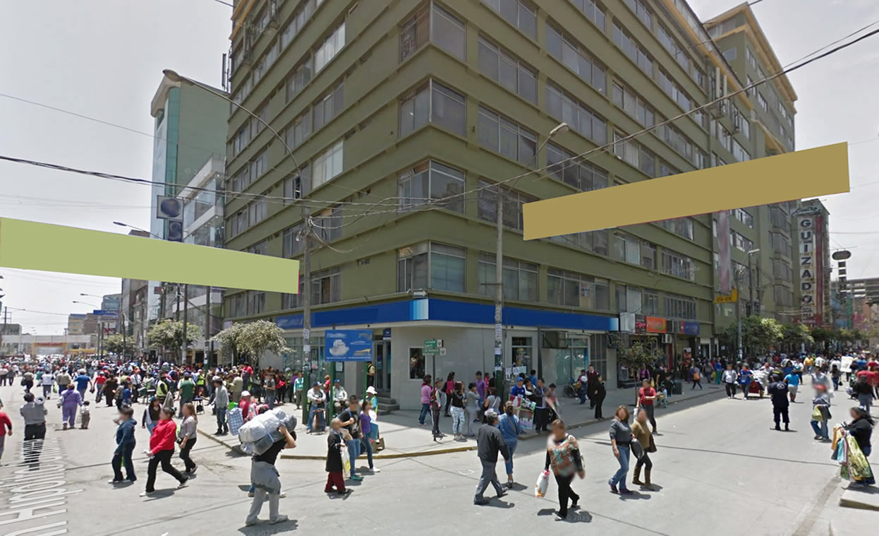 Se vende tienda en el Emporio Comercial de Gamarra