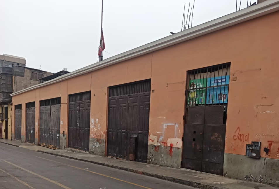 En venta local comercial de 1,764 m2 en el Cercado de Lima